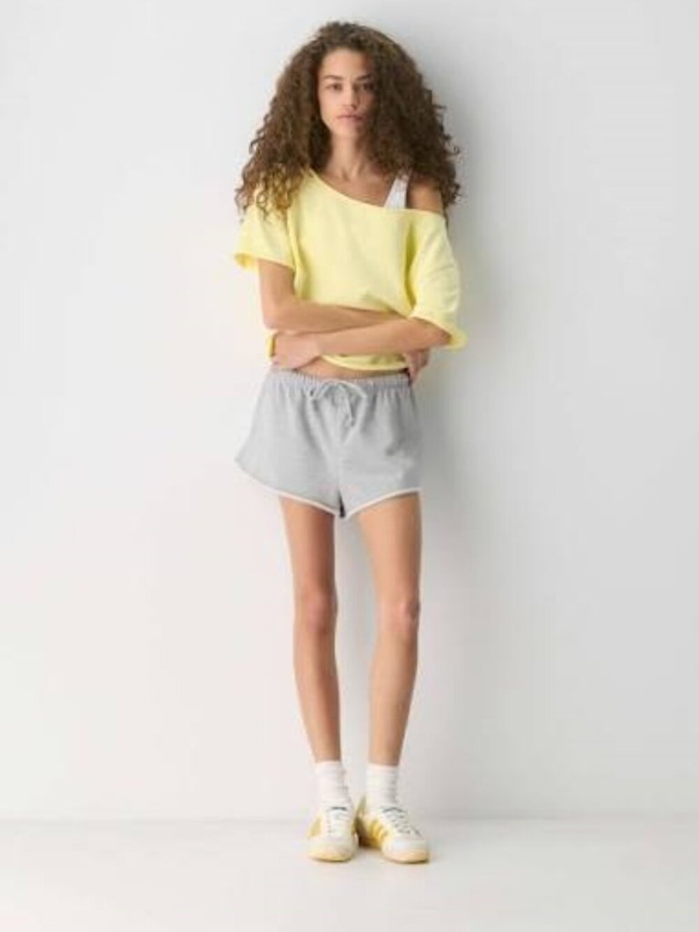 Aritzia Terry Sweat fleece Perfect Off-Shoulder Shirt yellow size Medium
